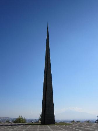 بناي يادبود كشتار ارمنيان بهدست تركهاي عثماني بناي يادبود كشتار ارمنيان بهدست تركهاي عثماني